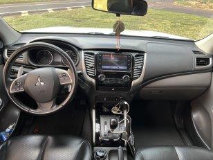 Foto 4 - Mitsubishi L200 Triton Sport HPE-S 2.4 Turbo Diesel 4x4