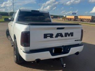 Foto 3 - RAM Classic Laramie Night Edition 5.7 V8 Gasolina 4x4