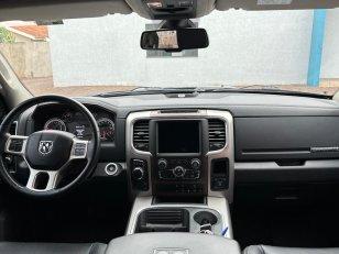 Foto 6 - RAM Classic Laramie 5.7 V8 Gasolina 4x4