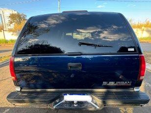 Foto 2 - Chevrolet Suburban Premier 5.3 V8