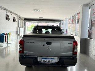 Foto 3 - Mitsubishi L200 Triton Sport GLS 2.4 Turbo Diesel 4x4