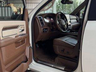 Foto 4 - RAM 3500 Laramie 6.7 Turbo Diesel 4x4