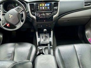 Foto 3 - Mitsubishi Triton HPE-S 2.4 Bi-Turbo Diesel 4x4