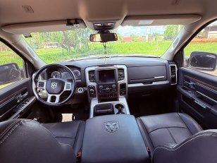 Foto 7 - RAM Classic Laramie 5.7 V8 Gasolina 4x4