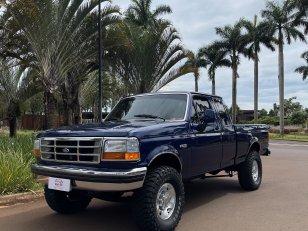 Foto 1 - Ford F1000 XLT Super Cab 4.9i Gasolina 4x2 C.E