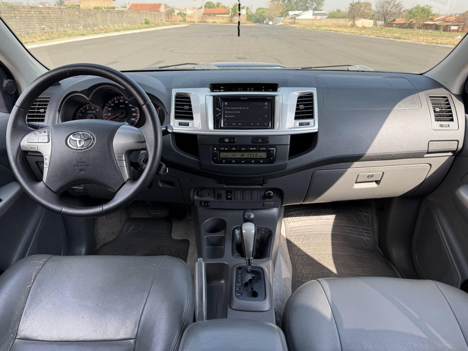 Foto 7 - Toyota Hilux SRV 3.0 Turbo Diesel 4x4