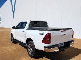 Foto 2 - Toyota Hilux SRX 2.8 Turbo Diesel 4x4