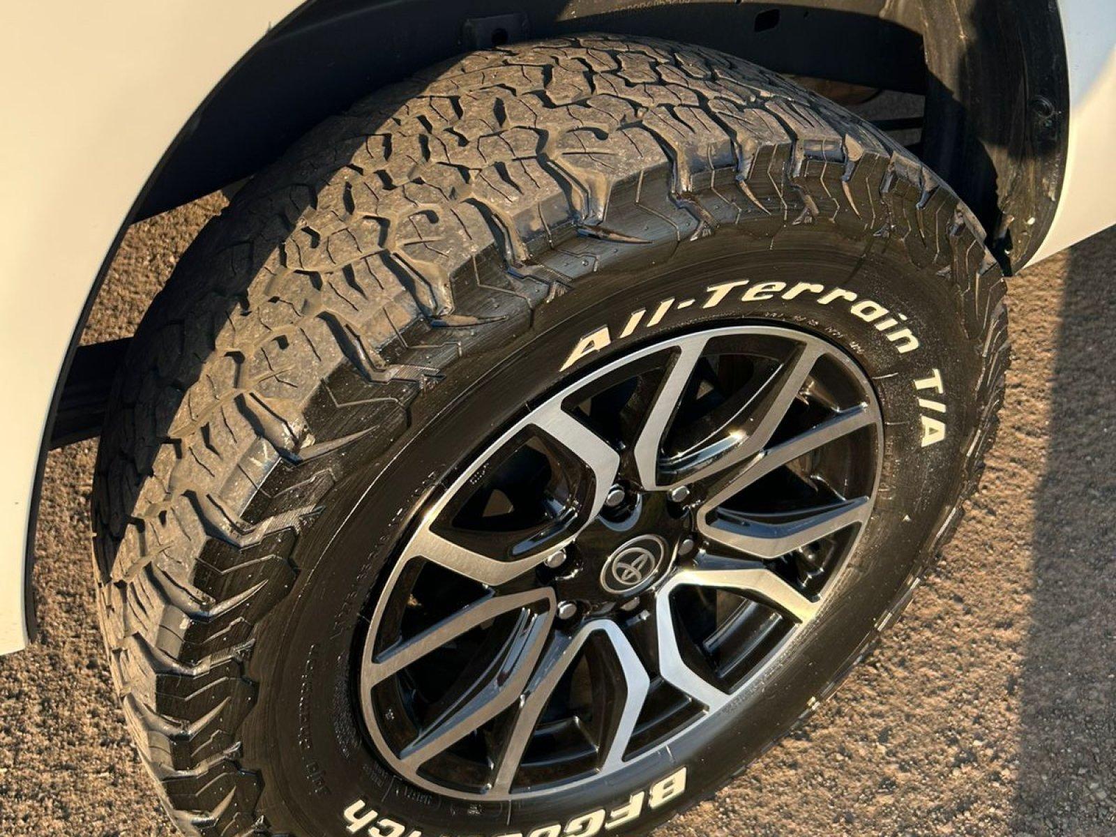 Foto 10 - Toyota Hilux 2.8 Turbo Diesel 4x4 C.S