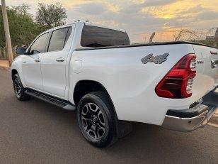 Foto 4 - Toyota Hilux SRX 2.8 Turbo Diesel 4x4
