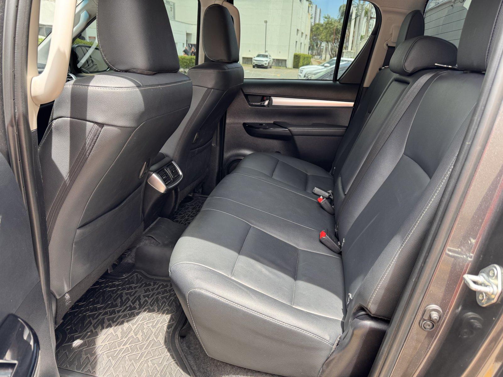 Foto 6 - Toyota Hilux SRV 2.8 Turbo Diesel 4x4