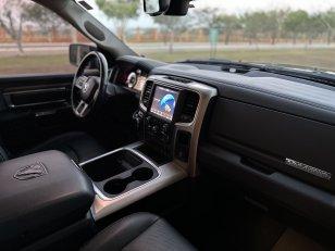 Foto 9 - RAM Classic Laramie 5.7 V8 Gasolina 4x4