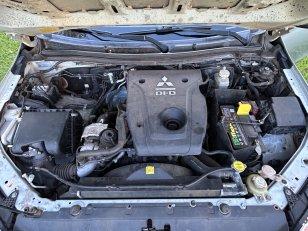 Foto 10 - Mitsubishi L200 Triton Sport GLS 2.4 Turbo Diesel 4x4