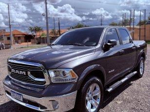 Foto 2 - RAM Classic Laramie 5.7 V8 Gasolina 4x4