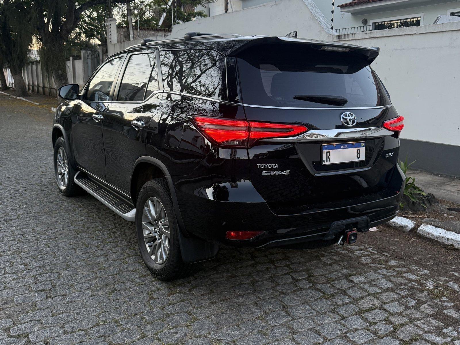 Foto 4 - Toyota Hilux SW4 SRX 2.8 Turbo Diesel 4x4