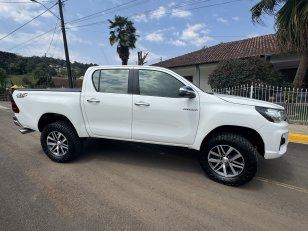 Foto 2 - Toyota Hilux SRV 2.8 Turbo Diesel 4x4