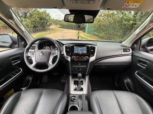 Foto 6 - Mitsubishi L200 Triton Sport HPE-S 2.4 Turbo Diesel 4x4