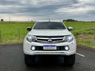 Foto 2 - Mitsubishi Triton HPE-S 2.4 Bi-Turbo Diesel 4x4