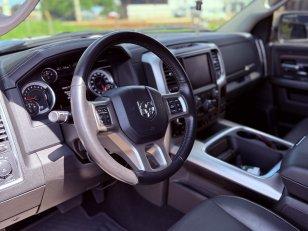 Foto 6 - RAM Classic Laramie 5.7 V8 Gasolina 4x4