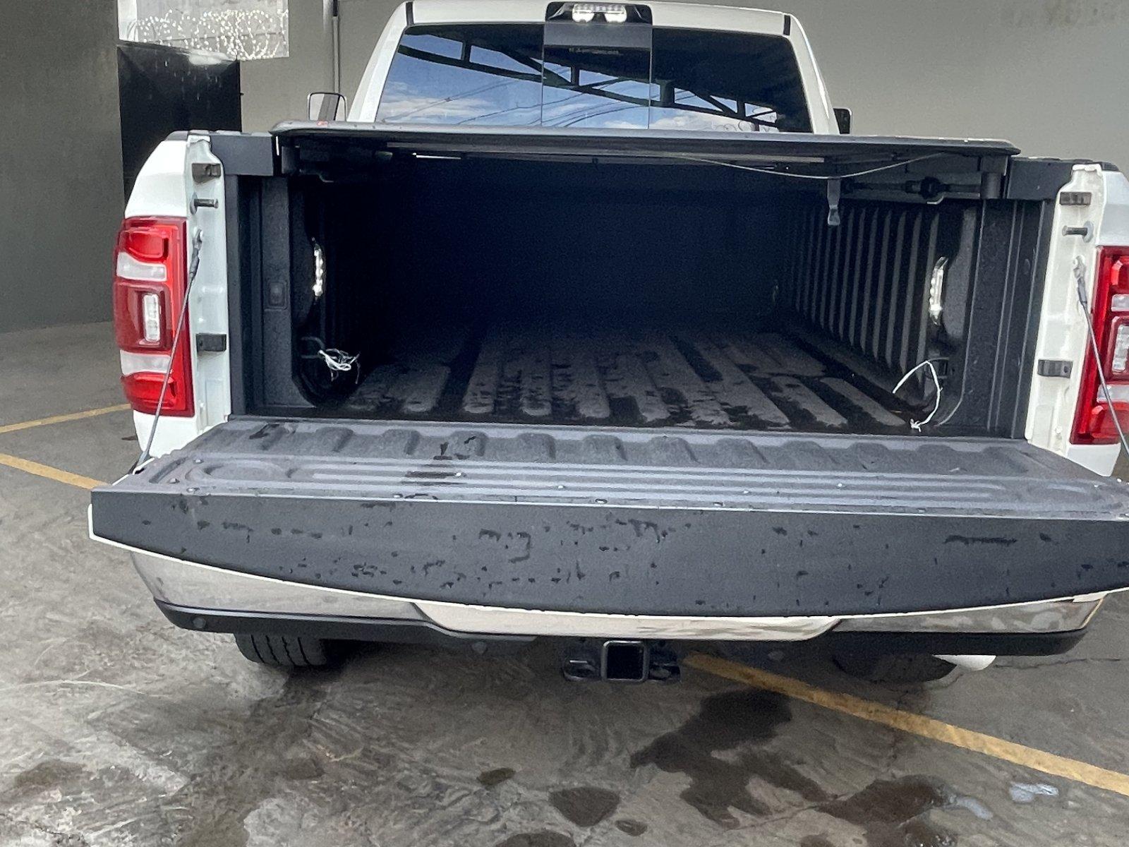 Foto 8 - RAM 3500 Laramie 6.7 Turbo Diesel 4x4