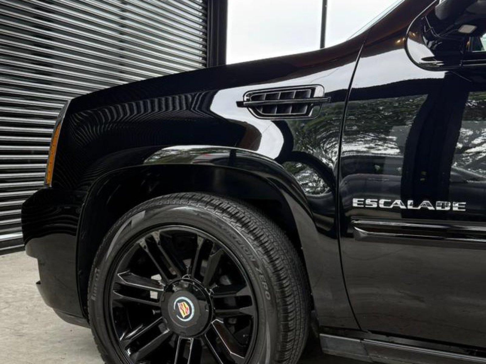 Foto 8 - Cadillac Escalade Platinum 6.2 V8 Flex AWD