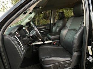 Foto 7 - RAM Classic Laramie 5.7 V8 Gasolina 4x4