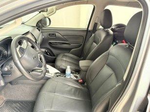 Foto 4 - Mitsubishi L200 Triton Sport GLS 2.4 Turbo Diesel 4x4
