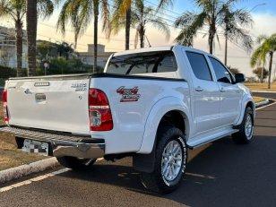 Foto 4 - Toyota Hilux SRV 3.0 Turbo Diesel 4x4