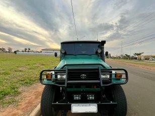 Foto 2 - Toyota Bandeirantes Pick-up C.D 4p.
