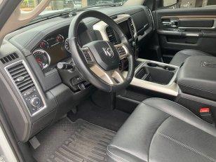 Foto 3 - RAM Classic Laramie Night Edition 5.7 V8 Gasolina 4x4