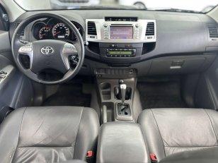 Foto 5 - Toyota Hilux SRV 3.0 Turbo Diesel 4x4