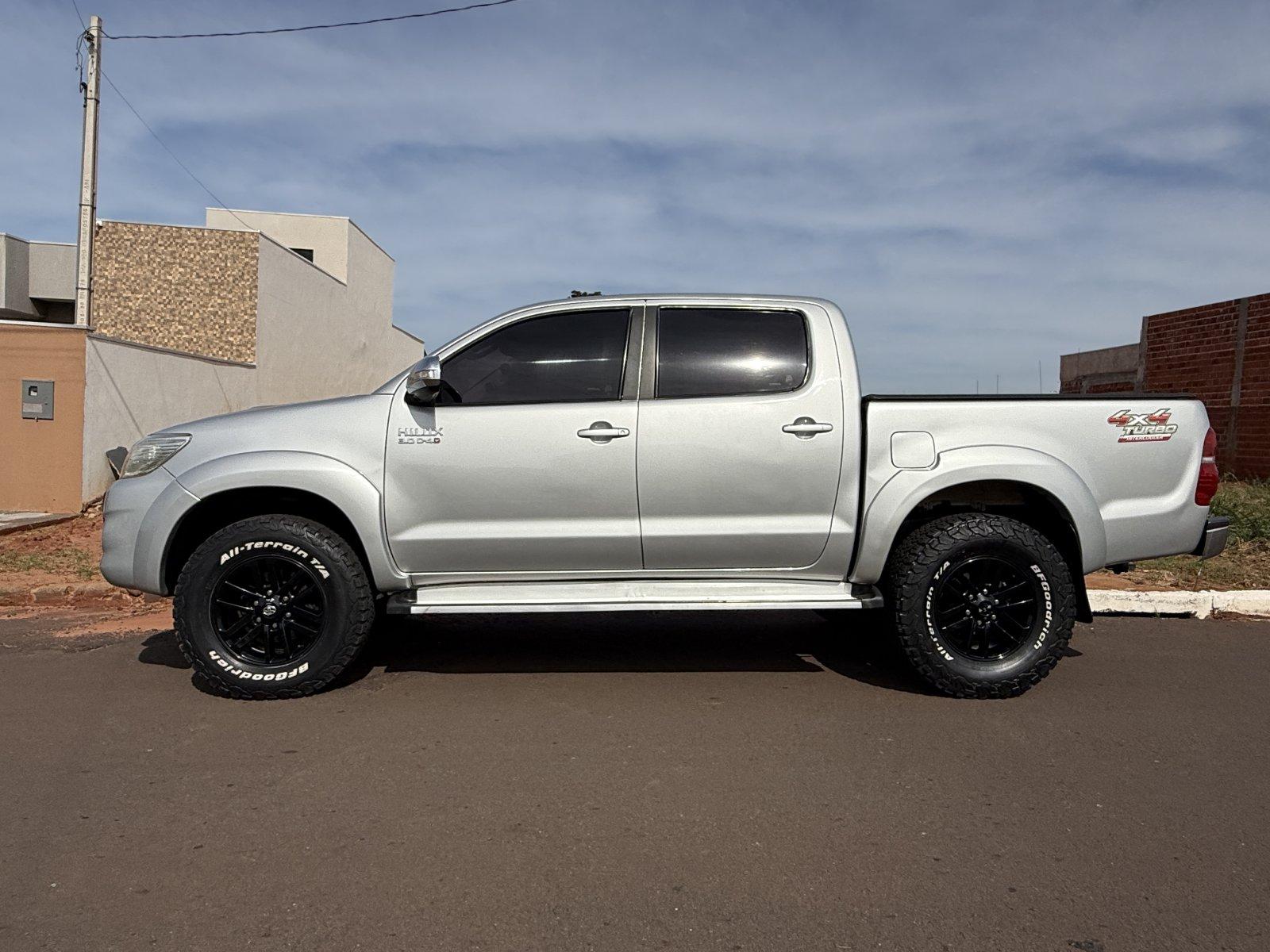 Foto 4 - Toyota Hilux SRV 3.0 Turbo Diesel 4x4