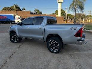 Foto 4 - Toyota Hilux SRX 2.8 Turbo Diesel 4x4