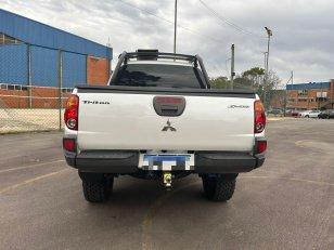 Foto 6 - Mitsubishi L200 Triton Savana 3.2 Turbo Diesel 4x4