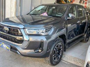 Foto 10 - Toyota Hilux SRX 2.8 Turbo Diesel 4x4