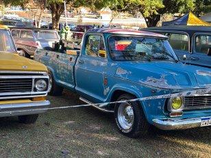 Foto 1 - Chevrolet D10 3.9D