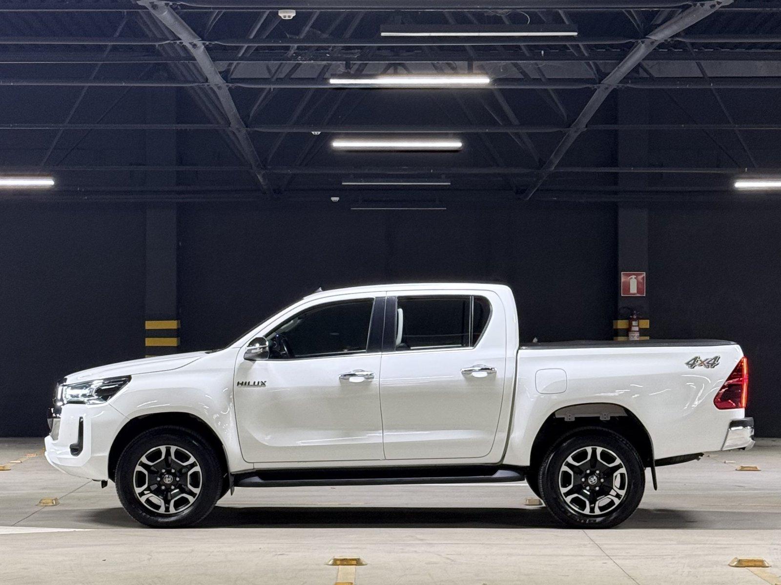 Foto 4 - Toyota Hilux SRX 2.8 Turbo Diesel 4x4