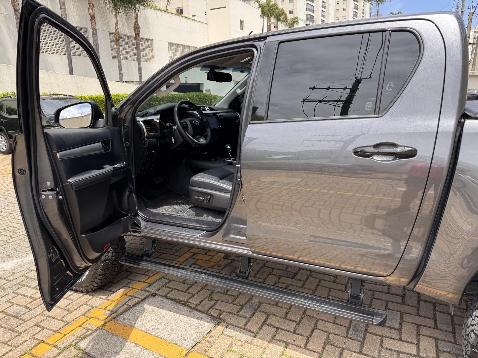 Foto 4 - Toyota Hilux SRV 2.8 Turbo Diesel 4x4