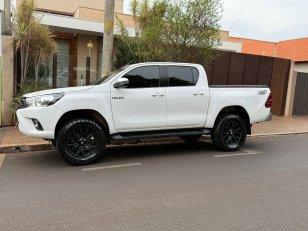 Foto 3 - Toyota Hilux SRV 2.8 Turbo Diesel 4x4