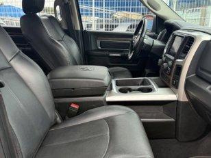 Foto 5 - RAM Classic Laramie 5.7 V8 Gasolina 4x4