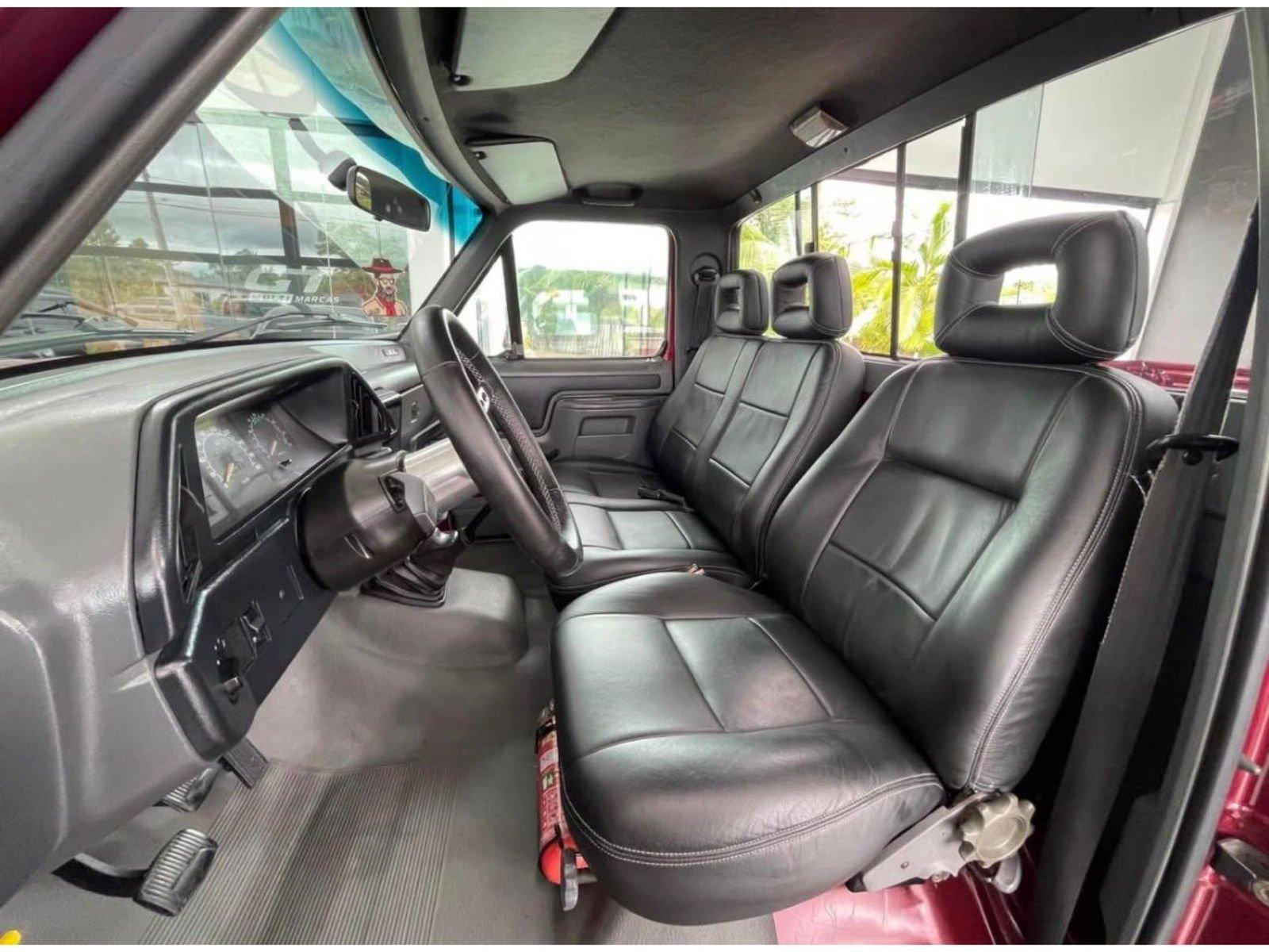 Foto 5 - Ford F1000 XL 4.3 Turbo Diesel 4x2 C.S