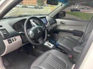 Foto 7 - Mitsubishi L200 Triton Savana 3.2 Turbo Diesel 4x4