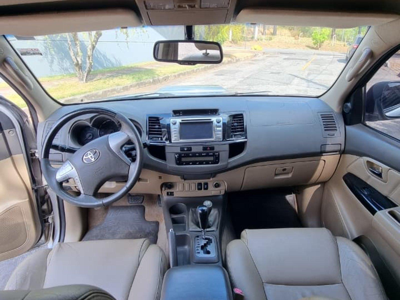 Foto 7 - Toyota Hilux SW4 SRV 3.0 Turbo Diesel 4x4