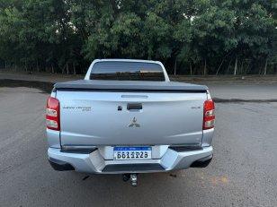 Foto 10 - Mitsubishi Triton GLS 2.4 Bi-Turbo Diesel 4x4