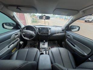 Foto 6 - Mitsubishi L200 Triton Sport GLS 2.4 Turbo Diesel 4x4