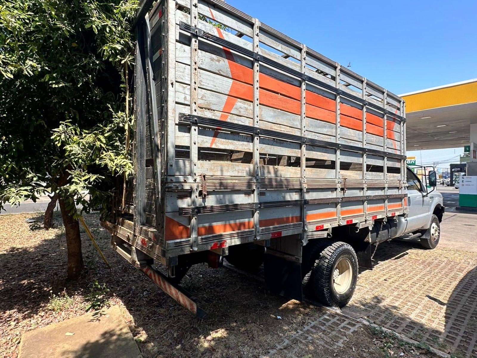 Foto 4 - Ford F4000 3.9 Turbo Diesel