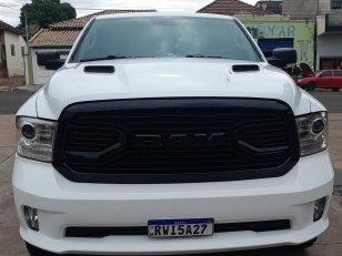 Foto 1 - RAM Classic Laramie 5.7 V8 Gasolina 4x4