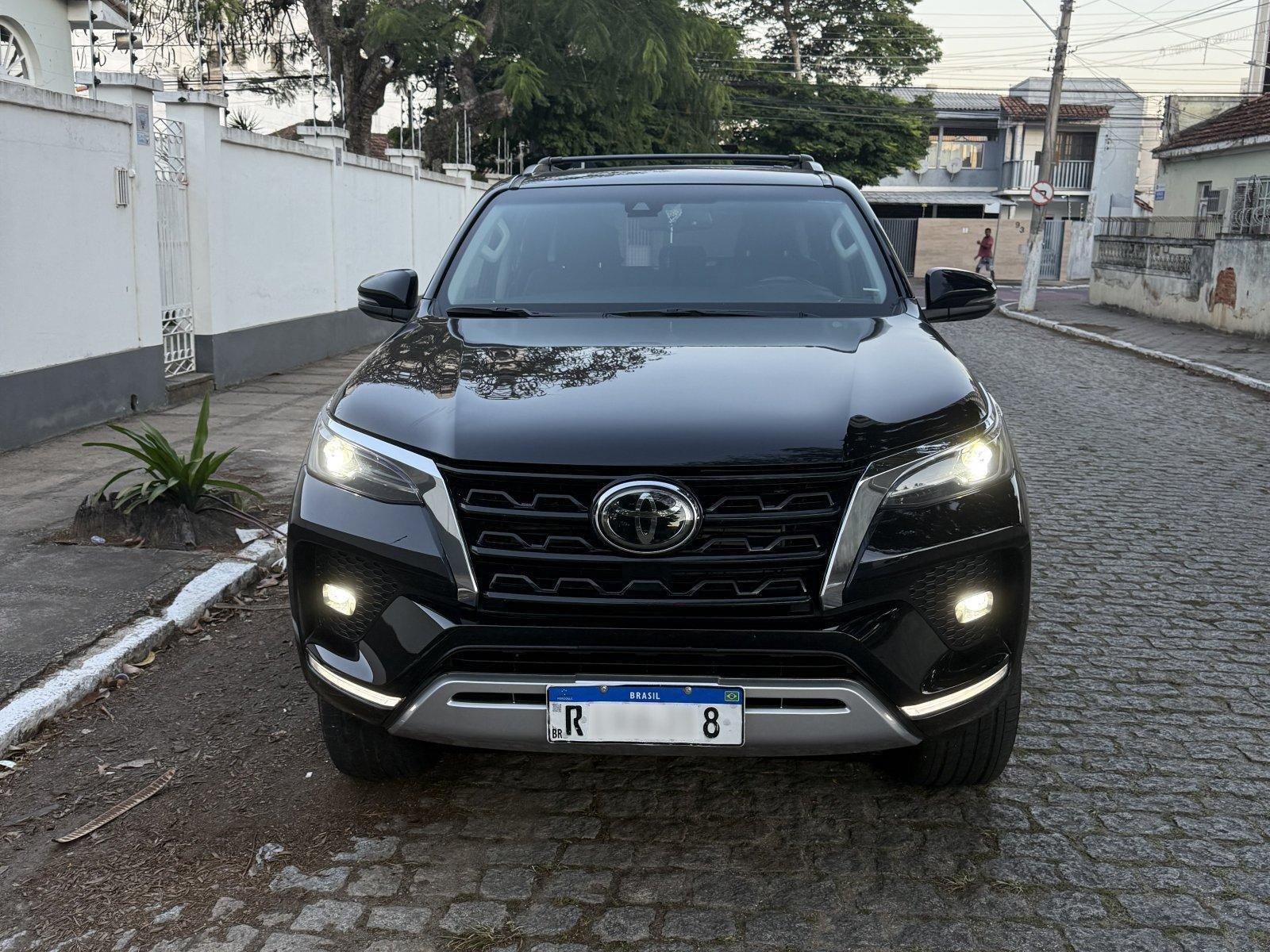 Foto 2 - Toyota Hilux SW4 SRX 2.8 Turbo Diesel 4x4