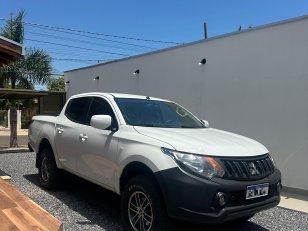 Foto 2 - Mitsubishi L200 Triton Sport GL 2.4 Turbo Diesel 4x4