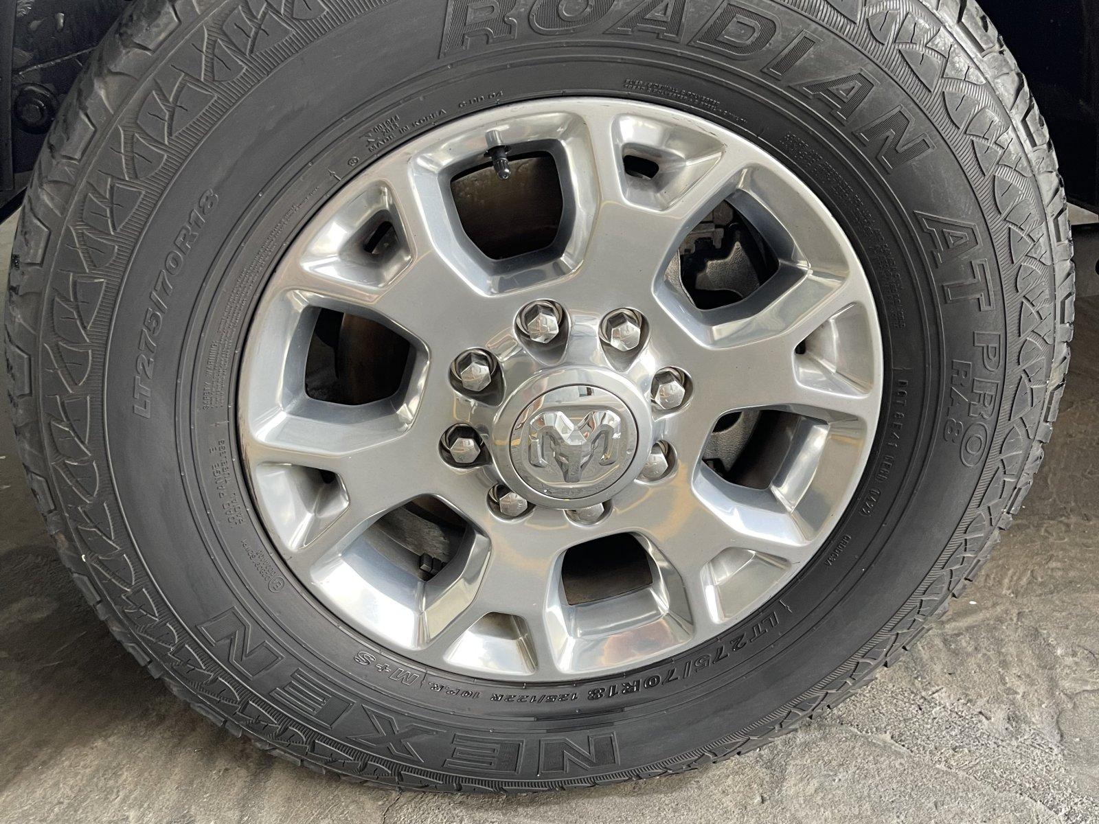 Foto 9 - RAM 3500 Laramie 6.7 Turbo Diesel 4x4