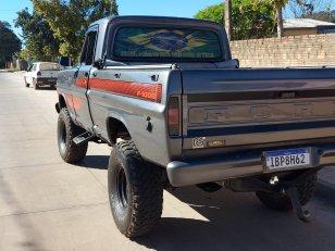 Foto 3 - Ford F1000 3.9 Diesel